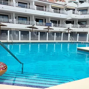 https://tipaki-home.in-canary-islands.com